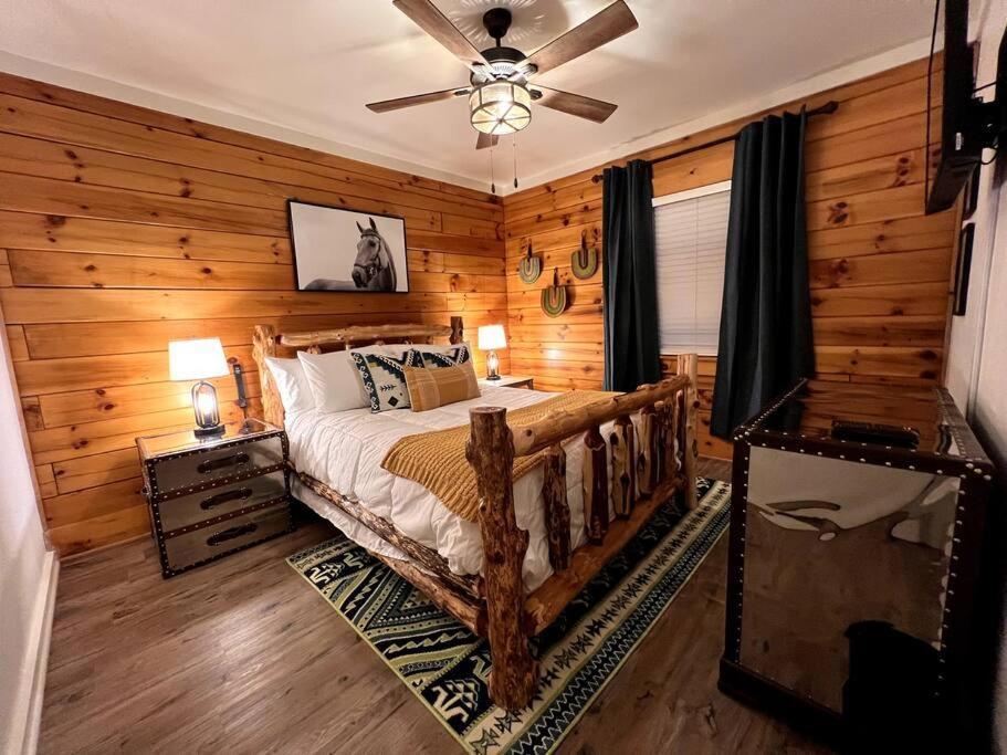 The Horse Cabin At Natural State Cabins Morning Star Εξωτερικό φωτογραφία